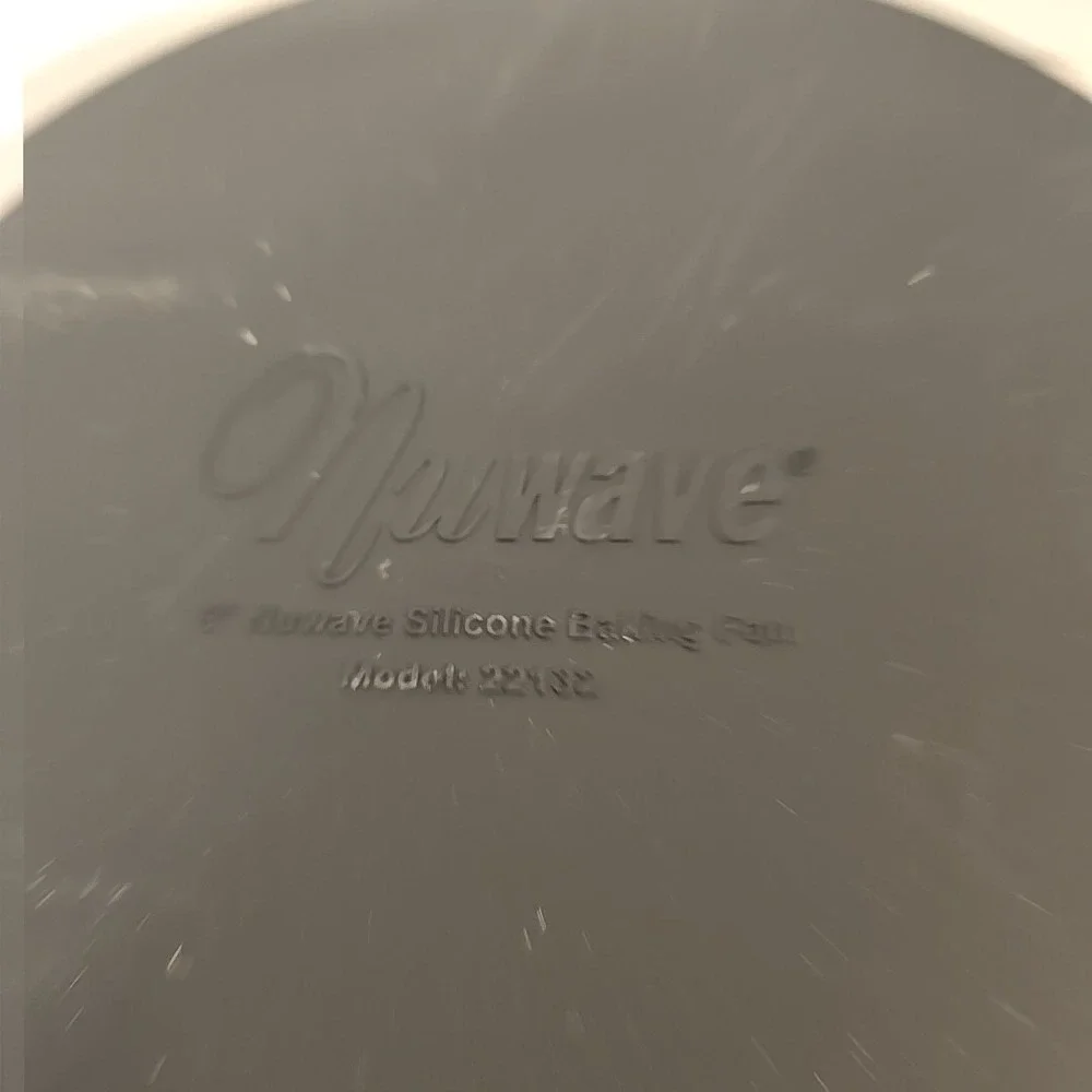 NuWave Silicone Bakeware Baking Set 8x8 Pan Divider Ring & 9